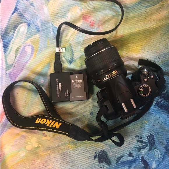 Nikon D3100 Brand new used twice will include battery and batt charger - Picture 6 of 6